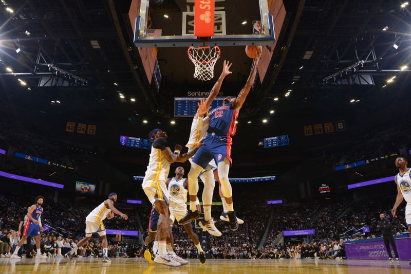 SAN FRANCISCO, CA - OCTOBER 13: Tobias Harris #12 of the Detroit Pistons drives to the basket during the game against the Golden State Warriors during a NBA Preseason game on October 13, 2024 at Chase Center in San Francisco, California. NOTE TO USER: User expressly acknowledges and agrees that, by downloading and or using this photograph, user is consenting to the terms and conditions of Getty Images License Agreement. Mandatory Copyright Notice: Copyright 2024 NBAE (Photo by Noah Graham/NBAE via Getty Images)