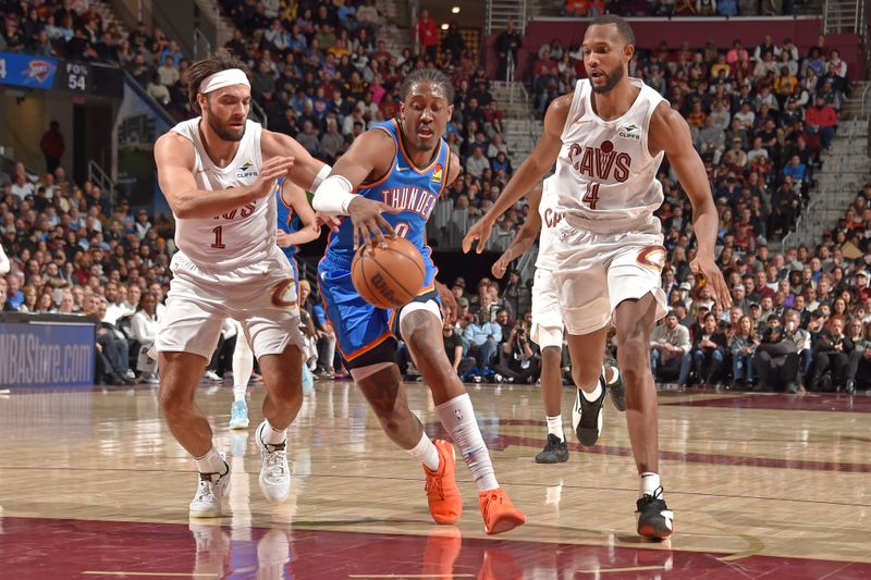 CLEVELAND, OH - JANUARY 8: Jalen Williams #8 of the Oklahoma City Thunder handles the ball during the game against the Cleveland Cavaliers on January 8, 2025 at Rocket Mortgage FieldHouse in Cleveland, Ohio. NOTE TO USER: User expressly acknowledges and agrees that, by downloading and/or using this Photograph, user is consenting to the terms and conditions of the Getty Images License Agreement. Mandatory Copyright Notice: Copyright 2025 NBAE (Photo by David Liam Kyle/NBAE via Getty Images)