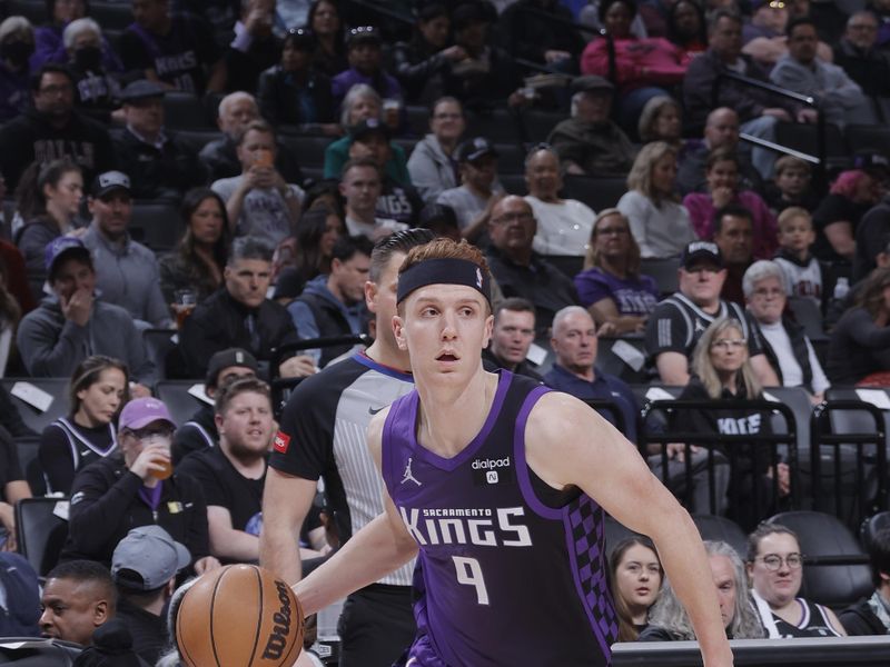 SACRAMENTO, CA - MARCH 4: Kevin Huerter #9 of the Sacramento Kings handles the ball during the game against the Chicago Bulls on March 4, 2024 at Golden 1 Center in Sacramento, California. NOTE TO USER: User expressly acknowledges and agrees that, by downloading and or using this Photograph, user is consenting to the terms and conditions of the Getty Images License Agreement. Mandatory Copyright Notice: Copyright 2024 NBAE (Photo by Rocky Widner/NBAE via Getty Images)