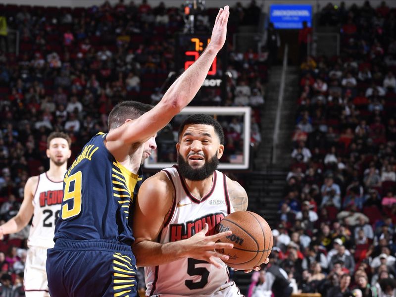 HOUSTON, TX - NOVEMBER 20:  Fred VanVleet #5 of the Houston Rockets drives to the basket during the game against the Indiana Pacers on November 20, 2024 at the Toyota Center in Houston, Texas. NOTE TO USER: User expressly acknowledges and agrees that, by downloading and or using this photograph, User is consenting to the terms and conditions of the Getty Images License Agreement. Mandatory Copyright Notice: Copyright 2024 NBAE (Photo by Logan Riely/NBAE via Getty Images)