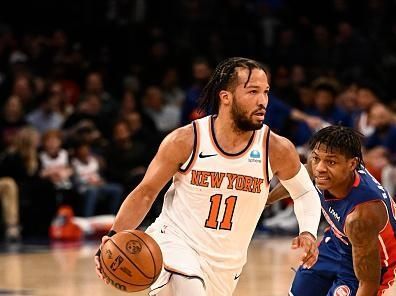 NEW YORK, NY - NOVEMBER 30: Jalen Brunson #11 of the New York Knicks handles the ball during the game against the Detroit Pistons on November 30, 2023 at Madison Square Garden in New York City, New York.  NOTE TO USER: User expressly acknowledges and agrees that, by downloading and or using this photograph, User is consenting to the terms and conditions of the Getty Images License Agreement. Mandatory Copyright Notice: Copyright 2023 NBAE  (Photo by David Dow/NBAE via Getty Images)