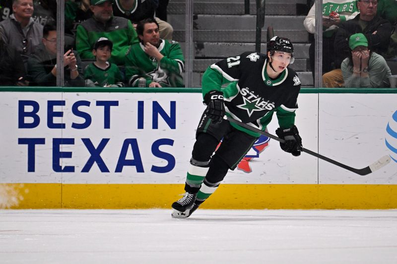 Jan 4, 2026; Dallas, Texas, USA; Dallas Stars left wing Jason Robertson (21) skates against the Montreal Canadiens during the third period at the American Airlines Center. Mandatory Credit: Jerome Miron-Imagn Images