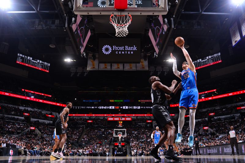 SAN ANTONIO, TX - MARCH 2:  Isaiah Hartenstein #55 of the Oklahoma City Thunder shoots the ball during the game against the San Antonio Spurs on March 2, 2025 at the Frost Bank Center in San Antonio, Texas. NOTE TO USER: User expressly acknowledges and agrees that, by downloading and or using this photograph, user is consenting to the terms and conditions of the Getty Images License Agreement. Mandatory Copyright Notice: Copyright 2025 NBAE (Photos by Michael Gonzales/NBAE via Getty Images)