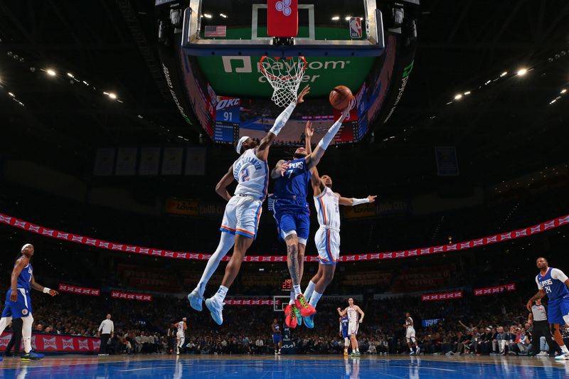 OKLAHOMA CITY, OK - FEBRUARY 22:  Amir Coffey #7 of the LA Clippers drives to the basket during the game against the Oklahoma City Thunder on February 22SF, 2024 at Paycom Arena in Oklahoma City, Oklahoma. NOTE TO USER: User expressly acknowledges and agrees that, by downloading and or using this photograph, User is consenting to the terms and conditions of the Getty Images License Agreement. Mandatory Copyright Notice: Copyright 2024 NBAE (Photo by Zach Beeker/NBAE via Getty Images)