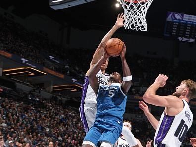 MINNEAPOLIS, MN -  NOVEMBER 24: Anthony Edwards #5 of the Minnesota Timberwolves shoots the ball during the game against the Sacramento Kings during the In-Season Tournament on November 24, 2023 at Target Center in Minneapolis, Minnesota. NOTE TO USER: User expressly acknowledges and agrees that, by downloading and or using this Photograph, user is consenting to the terms and conditions of the Getty Images License Agreement. Mandatory Copyright Notice: Copyright 2023 NBAE (Photo by David Sherman/NBAE via Getty Images)