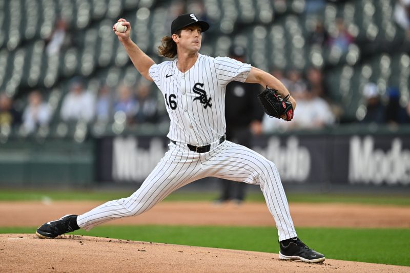 May 28, 2024; Chicago, Illinois, USA;  Chicago White Sox pitcher Jake Woodford (46) pitches in the first inning against the Toronto Blue Jays at Guaranteed Rate Field. Woodford is making his season debut. Mandatory Credit: Jamie Sabau-USA TODAY Sports