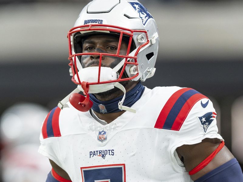 New England Patriots defensive back Jabrill Peppers (5) warms up before playing against the Las Vegas Raiders in an NFL football game, Sunday, Oct. 15, 2023, in Las Vegas, NV. Raiders won 21-17. (AP Photo/Jeff Lewis)