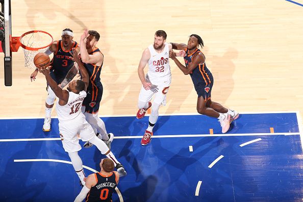 NEW YORK, NY - NOVEMBER 1: Tristian Thompson #12 of the Cleveland Cavaliers shoots the ball during the game against the New York Knicks on November 1, 2023 at Madison Square Garden in New York City, New York.  NOTE TO USER: User expressly acknowledges and agrees that, by downloading and or using this photograph, User is consenting to the terms and conditions of the Getty Images License Agreement. Mandatory Copyright Notice: Copyright 2023 NBAE  (Photo by Nathaniel S. Butler/NBAE via Getty Images)