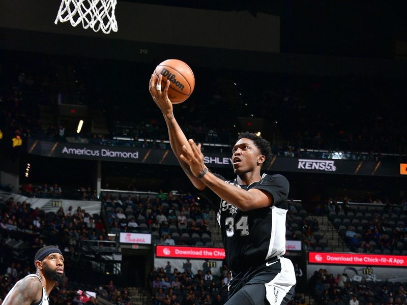 SAN ANTONIO, TX - JANUARY 17: Stanley Johnson #34 of the San Antonio Spurs drives to the basket during the game against the Brooklyn Nets on January 17, 2023 at the AT&T Center in San Antonio, Texas. NOTE TO USER: User expressly acknowledges and agrees that, by downloading and or using this photograph, user is consenting to the terms and conditions of the Getty Images License Agreement. Mandatory Copyright Notice: Copyright 2022 NBAE (Photos by Michael Gonzales/NBAE via Getty Images)