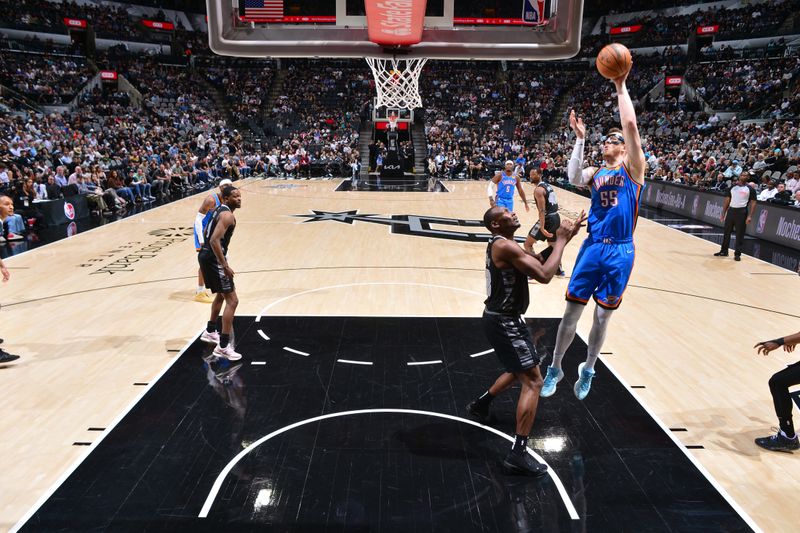 SAN ANTONIO, TX - MARCH 2:  Isaiah Hartenstein #55 of the Oklahoma City Thunder shoots the ball during the game against the San Antonio Spurs on March 2, 2025 at the Frost Bank Center in San Antonio, Texas. NOTE TO USER: User expressly acknowledges and agrees that, by downloading and or using this photograph, user is consenting to the terms and conditions of the Getty Images License Agreement. Mandatory Copyright Notice: Copyright 2025 NBAE (Photos by Michael Gonzales/NBAE via Getty Images)