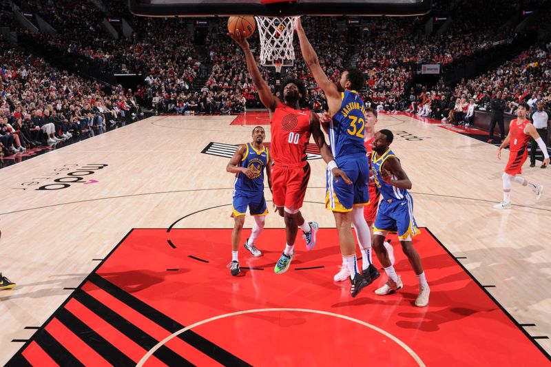 PORTLAND, OR - OCTOBER 23: Scoot Henderson #00 of the Portland Trail Blazers shoots the ball during the game against the Golden State Warriors on October 23, 2024 at the Moda Center Arena in Portland, Oregon. NOTE TO USER: User expressly acknowledges and agrees that, by downloading and or using this photograph, user is consenting to the terms and conditions of the Getty Images License Agreement. Mandatory Copyright Notice: Copyright 2024 NBAE (Photo by Cameron Browne/NBAE via Getty Images)