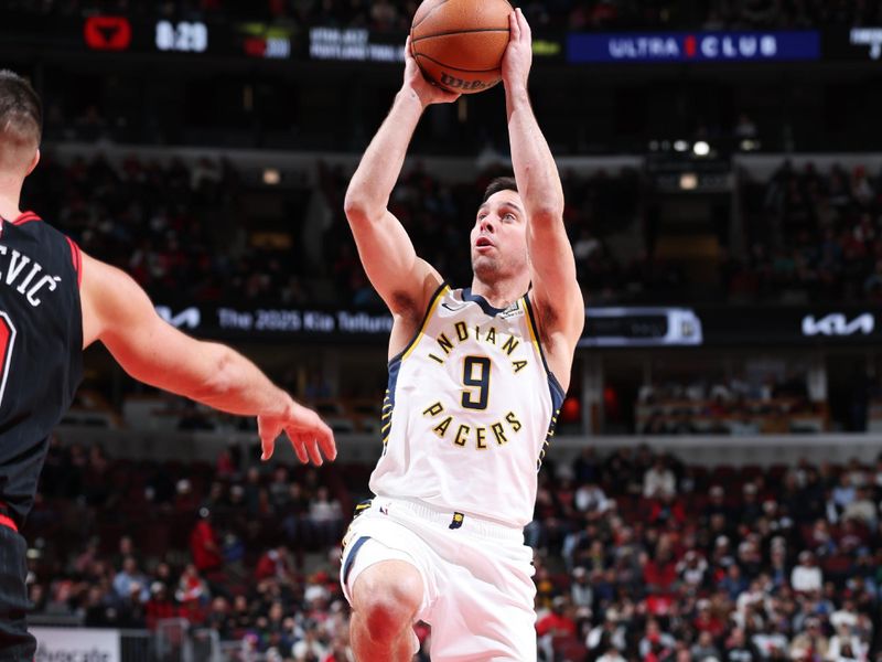 CHICAGO, IL - DECEMBER 6: T.J. McConnell #9 of the Indiana Pacers shoots the ball during the game against the Chicago Bulls on December 6, 2024 at United Center in Chicago, Illinois. NOTE TO USER: User expressly acknowledges and agrees that, by downloading and or using this photograph, User is consenting to the terms and conditions of the Getty Images License Agreement. Mandatory Copyright Notice: Copyright 2024 NBAE (Photo by Jeff Haynes/NBAE via Getty Images)