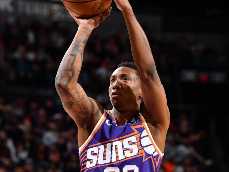 PHOENIX, AZ - MARCH 2: Saben Lee #38 of the Phoenix Suns shoots a free throw during the game against the Houston Rockets on March 2, 2024 at Footprint Center in Phoenix, Arizona. NOTE TO USER: User expressly acknowledges and agrees that, by downloading and or using this photograph, user is consenting to the terms and conditions of the Getty Images License Agreement. Mandatory Copyright Notice: Copyright 2024 NBAE (Photo by Barry Gossage/NBAE via Getty Images)