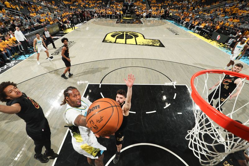 INDIANAPOLIS, IN - MAY 9: James Johnson #16 of the Indiana Pacers drives to the basket during the game against the Cleveland Cavaliers during Round 2 Game 3 on May 9, 2025 at Gainbridge Fieldhouse in Indianapolis, Indiana. NOTE TO USER: User expressly acknowledges and agrees that, by downloading and or using this Photograph, user is consenting to the terms and conditions of the Getty Images License Agreement. Mandatory Copyright Notice: Copyright 2025 NBAE (Photo by Joe Murphy/NBAE via Getty Images)