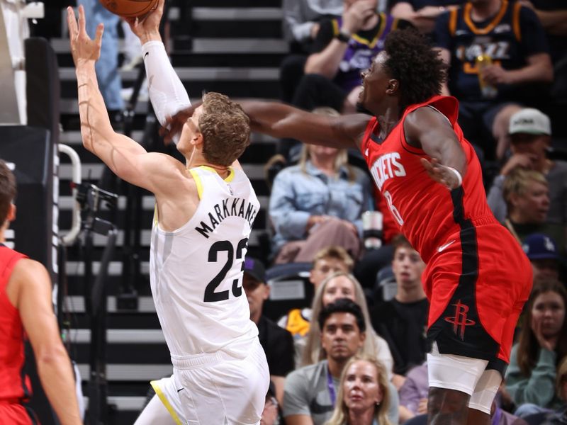 SALT LAKE CITY, UT - OCTOBER 7: Lauri Markkanen #23 of the Utah Jazz drives to the basket during the game against the Houston Rockets during a NBA preseason game on October 7, 2024 at the Delta Center in Salt Lake City, Utah. NOTE TO USER: User expressly acknowledges and agrees that, by downloading and or using this Photograph, User is consenting to the terms and conditions of the Getty Images License Agreement. Mandatory Copyright Notice: Copyright 2024 NBAE (Photo by Melissa Majchrzak/NBAE via Getty Images)