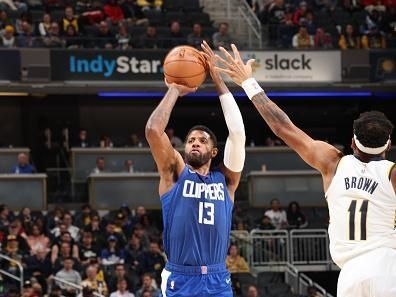 INDIANAPOLIS, IN - DECEMBER 18: Paul George #13 of the LA Clippers shoots the ball during the game against the Indiana Pacers on December 18, 2023 at Gainbridge Fieldhouse in Indianapolis, Indiana. NOTE TO USER: User expressly acknowledges and agrees that, by downloading and or using this Photograph, user is consenting to the terms and conditions of the Getty Images License Agreement. Mandatory Copyright Notice: Copyright 2023 NBAE (Photo by Jeff Haynes/NBAE via Getty Images)