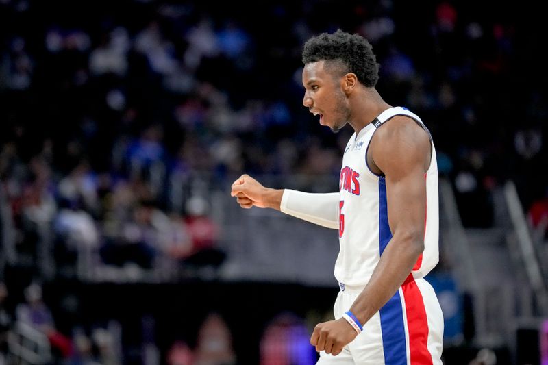 DETROIT, MICHIGAN - NOVEMBER 27: Hamidou Diallo #6 of the Detroit Pistons reacts against the Cleveland Cavaliers during the first quarter at Little Caesars Arena on November 27, 2022 in Detroit, Michigan. NOTE TO USER: User expressly acknowledges and agrees that, by downloading and or using this photograph, User is consenting to the terms and conditions of the Getty Images License Agreement. (Photo by Nic Antaya/Getty Images)