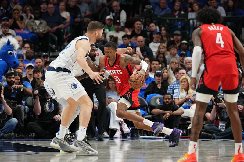 DALLAS, TX - APRIL 7: Jabari Smith Jr. #10 of the Houston Rockets dribbles the ball during the game against the Dallas Mavericks on April 7, 2024 at the American Airlines Center in Dallas, Texas. NOTE TO USER: User expressly acknowledges and agrees that, by downloading and or using this photograph, User is consenting to the terms and conditions of the Getty Images License Agreement. Mandatory Copyright Notice: Copyright 2024 NBAE (Photo by Glenn James/NBAE via Getty Images)