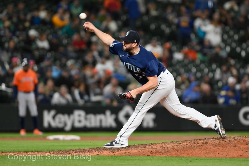 Sep 27, 2023; Seattle, Washington, USA; Seattle Mariners relief pitcher Dominic Leone (54) pitches to the Houston Astros during the ninth inning at T-Mobile Park. Mandatory Credit: Steven Bisig-USA TODAY Sports