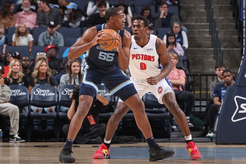 MEMPHIS, TN - APRIL 5: Jalen Duren #0 of the Detroit Pistons plays defense during the game against the Memphis Grizzlies on April 5, 2024 at FedExForum in Memphis, Tennessee. NOTE TO USER: User expressly acknowledges and agrees that, by downloading and or using this photograph, User is consenting to the terms and conditions of the Getty Images License Agreement. Mandatory Copyright Notice: Copyright 2024 NBAE (Photo by Joe Murphy/NBAE via Getty Images)