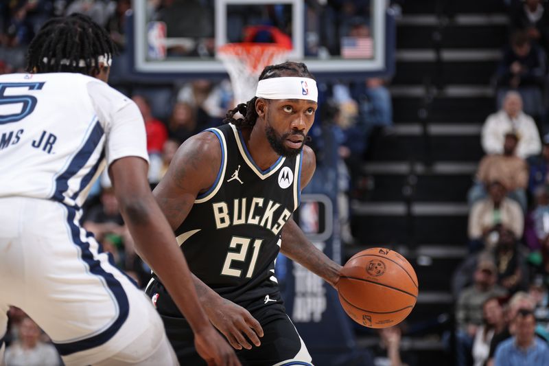 MEMPHIS, TN - FEBRUARY 15: Patrick Beverley #21 of the Milwaukee Bucks looks on during the game against the Memphis Grizzlies on February 15, 2024 at FedExForum in Memphis, Tennessee. NOTE TO USER: User expressly acknowledges and agrees that, by downloading and or using this photograph, User is consenting to the terms and conditions of the Getty Images License Agreement. Mandatory Copyright Notice: Copyright 2024 NBAE (Photo by Stephen Gosling/NBAE via Getty Images)