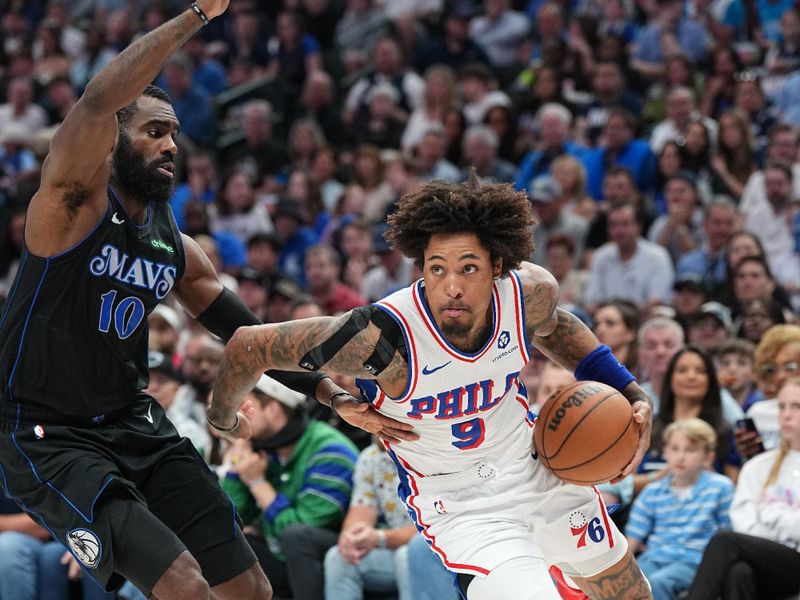 DALLAS, TX - MARCH 3: Kelly Oubre Jr. #9 of the Philadelphia 76ers drives to the basket during the game against the Dallas Mavericks on March 3, 2024 at the American Airlines Center in Dallas, Texas. NOTE TO USER: User expressly acknowledges and agrees that, by downloading and or using this photograph, User is consenting to the terms and conditions of the Getty Images License Agreement. Mandatory Copyright Notice: Copyright 2024 NBAE (Photo by Glenn James/NBAE via Getty Images)