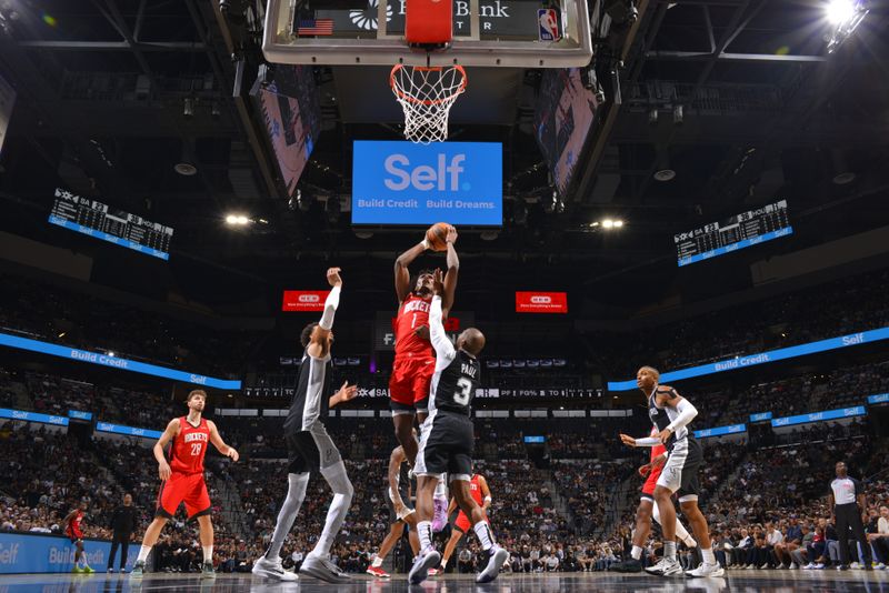 SAN ANTONIO, TX - OCTOBER 28: Amen Thompson #1 of the Houston Rockets drives to the basket during the game against the San Antonio Spurs on October 28, 2024 at the Frost Bank Center in San Antonio, Texas. NOTE TO USER: User expressly acknowledges and agrees that, by downloading and or using this photograph, user is consenting to the terms and conditions of the Getty Images License Agreement. Mandatory Copyright Notice: Copyright 2024 NBAE (Photos by Jesse D. Garrabrant/NBAE via Getty Images)