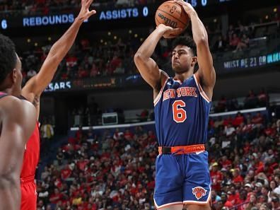 NEW ORLEANS, LA - OCTOBER 28: Quentin Grimes #6 of the New York Knicks shoots the ball during the game against the New Orleans Pelicans on October 28, 2023 at the Smoothie King Center in New Orleans, Louisiana. NOTE TO USER: User expressly acknowledges and agrees that, by downloading and or using this Photograph, user is consenting to the terms and conditions of the Getty Images License Agreement. Mandatory Copyright Notice: Copyright 2023 NBAE (Photo by Layne Murdoch Jr./NBAE via Getty Images)