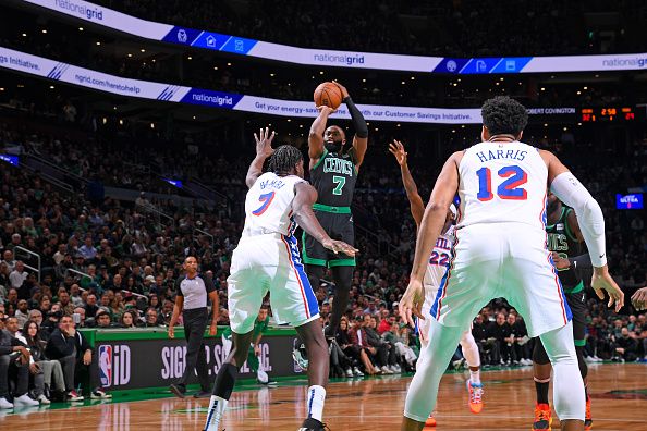 BOSTON, MA - DECEMBER 1: Jaylen Brown #7 of the Boston Celtics shoots the ball during the game against the Philadelphia 76ers on December 1, 2023 at the TD Garden in Boston, Massachusetts. NOTE TO USER: User expressly acknowledges and agrees that, by downloading and or using this photograph, User is consenting to the terms and conditions of the Getty Images License Agreement. Mandatory Copyright Notice: Copyright 2023 NBAE  (Photo by Brian Babineau/NBAE via Getty Images)