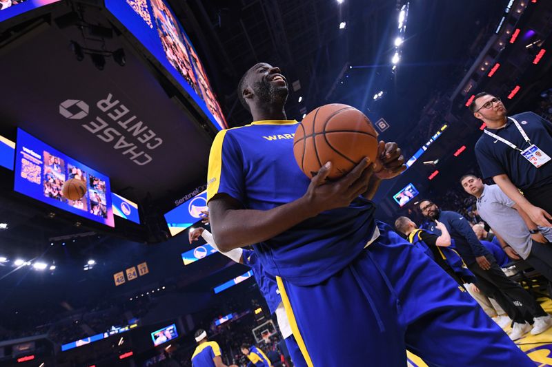 SAN FRANCISCO, CA - OCTOBER 27: Draymond Green #23 of the Golden State Warriors smiles before the game against the LA Clippers on October 27, 2024 at Chase Center in San Francisco, California. NOTE TO USER: User expressly acknowledges and agrees that, by downloading and or using this photograph, user is consenting to the terms and conditions of Getty Images License Agreement. Mandatory Copyright Notice: Copyright 2024 NBAE (Photo by Noah Graham/NBAE via Getty Images)