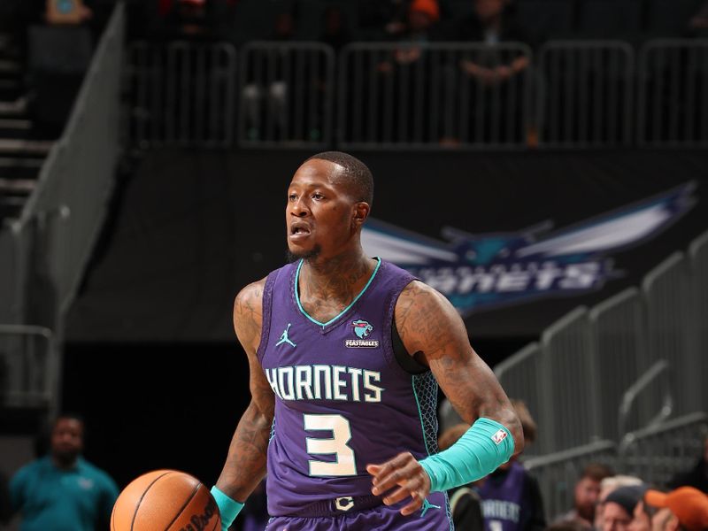 CHARLOTTE, NC - JANUARY 20:  Terry Rozier #3 of the Charlotte Hornets handles the ball during the game against the Philadelphia 76ers on January 20, 2024 at Spectrum Center in Charlotte, North Carolina. NOTE TO USER: User expressly acknowledges and agrees that, by downloading and or using this photograph, User is consenting to the terms and conditions of the Getty Images License Agreement. Mandatory Copyright Notice: Copyright 2024 NBAE (Photo by Kent Smith/NBAE via Getty Images)