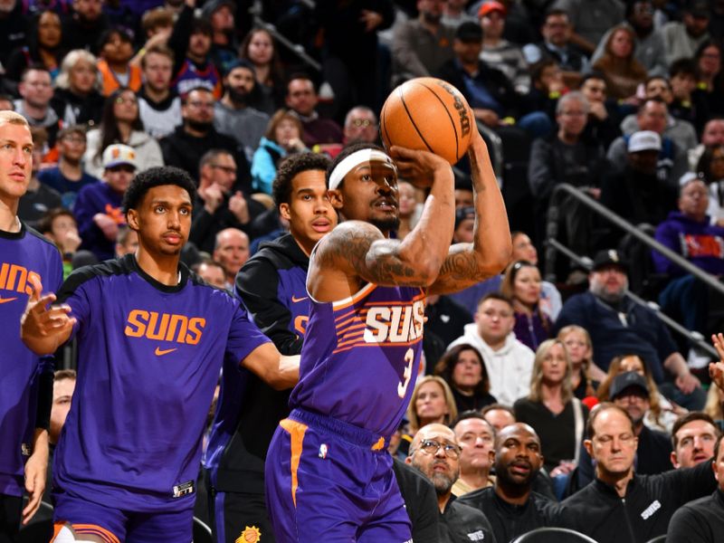 PHOENIX, AZ - JANUARY 29: Bradley Beal #3 of the Phoenix Suns three point basket during the game against the Minnesota Timberwolves on January 29, 2025 at Footprint Center in Phoenix, Arizona. NOTE TO USER: User expressly acknowledges and agrees that, by downloading and or using this photograph, user is consenting to the terms and conditions of the Getty Images License Agreement. Mandatory Copyright Notice: Copyright 2025 NBAE (Photo by Barry Gossage/NBAE via Getty Images)