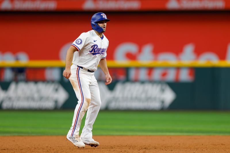 Sep 4, 2024; Arlington, Texas, USA; Texas Rangers third base Josh Smith (8) takes his lead from second base during the sixth inning against the New York Yankees at Globe Life Field. Mandatory Credit: Andrew Dieb-Imagn Images