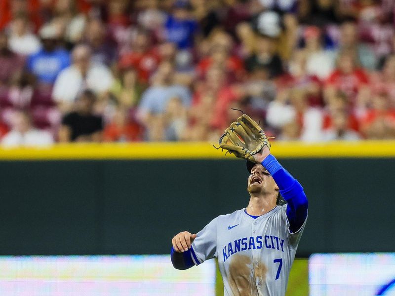 Aug 16, 2024; Cincinnati, Ohio, USA; Kansas City Royals shortstop Bobby Witt Jr. (7) catches a pop up hit by Cincinnati Reds designated hitter Jeimer Candelario (not pictured) in the seventh inning at Great American Ball Park. Mandatory Credit: Katie Stratman-USA TODAY Sports