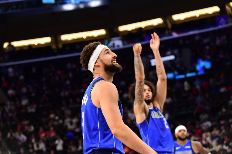 INGLEWOOD, CA - OCTOBER 14: Klay Thompson #31 of the Dallas Mavericks smiles during the game against the LA Clippers during a NBA Preseason game on October 14, 2024 at the Intuit Dome in Inglewood, California. NOTE TO USER: User expressly acknowledges and agrees that, by downloading and/or using this Photograph, user is consenting to the terms and conditions of the Getty Images License Agreement. Mandatory Copyright Notice: Copyright 2024 NBAE (Photo by Adam Pantozzi/NBAE via Getty Images)