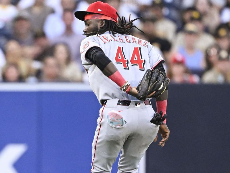 Sep 10, 2025; San Diego, California, USA; Cincinnati Reds shortstop Elly De La Cruz (44) jumps after making a catch on a ball hit by San Diego Padres second baseman Jake Cronenworth (not pictured) during the fourth inning at Petco Park. Mandatory Credit: Denis Poroy-Imagn Images