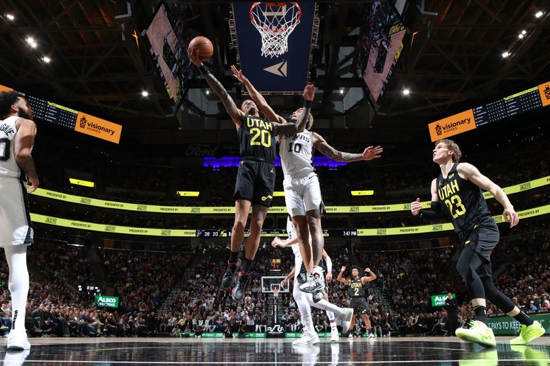 SALT LAKE CITY, UT - MARCH 27: John Collins #20 of the Utah Jazz shoots the ball during the game against the San Antonio Spurs on March 27, 2024 at Delta Center in Salt Lake City, Utah. NOTE TO USER: User expressly acknowledges and agrees that, by downloading and or using this Photograph, User is consenting to the terms and conditions of the Getty Images License Agreement. Mandatory Copyright Notice: Copyright 2024 NBAE (Photo by Melissa Majchrzak/NBAE via Getty Images)