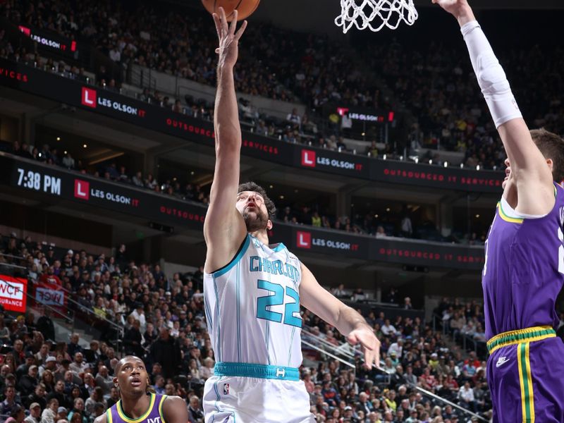 SALT LAKE CITY, UT - FEBRUARY 22: Vasilije Micic #22 of the Charlotte Hornets drives to the basket during the game against the Utah Jazz on February 22, 2024 at Delta Center in Salt Lake City, Utah. NOTE TO USER: User expressly acknowledges and agrees that, by downloading and or using this Photograph, User is consenting to the terms and conditions of the Getty Images License Agreement. Mandatory Copyright Notice: Copyright 2024 NBAE (Photo by Melissa Majchrzak/NBAE via Getty Images)