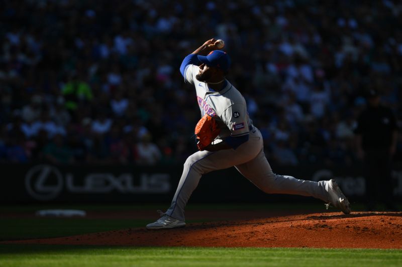 Aug 11, 2024; Seattle, Washington, USA; New York Mets starting pitcher Luis Severino (40) pitches to the Seattle Mariners during the fourth inning at T-Mobile Park. Mandatory Credit: Steven Bisig-USA TODAY Sports