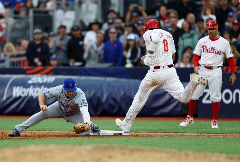 Phillies to Outmaneuver Mets in a Strategic Tug-of-War at Citizens Bank Park