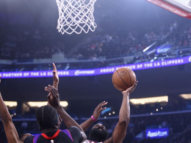 INGLEWOOD, CA - NOVEMBER 9: James Harden #1 of the LA Clippers drives to the basket during the game against the Toronto Raptors on November 9, 2024 at Intuit Dome in Los Angeles, California. NOTE TO USER: User expressly acknowledges and agrees that, by downloading and/or using this Photograph, user is consenting to the terms and conditions of the Getty Images License Agreement. Mandatory Copyright Notice: Copyright 2024 NBAE (Photo by Jessie Alcheh/NBAE via Getty Images)