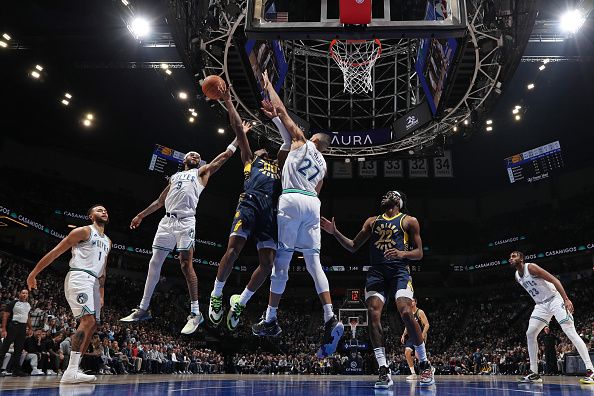 MINNEAPOLIS, MN -  DECEMBER 16: Bennedict Mathurin #00 of the Indiana Pacers drives to the basket during the game against the Minnesota Timberwolves on December 16, 2023 at Target Center in Minneapolis, Minnesota. NOTE TO USER: User expressly acknowledges and agrees that, by downloading and or using this Photograph, user is consenting to the terms and conditions of the Getty Images License Agreement. Mandatory Copyright Notice: Copyright 2023 NBAE (Photo by Jordan Johnson/NBAE via Getty Images)