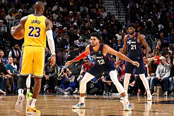 PHILADELPHIA, PA - NOVEMBER 27: Tobias Harris #12 of the Philadelphia 76ers plays defense against the Los Angeles Lakers on November 27, 2023 at the Wells Fargo Center in Philadelphia, Pennsylvania NOTE TO USER: User expressly acknowledges and agrees that, by downloading and/or using this Photograph, user is consenting to the terms and conditions of the Getty Images License Agreement. Mandatory Copyright Notice: Copyright 2023 NBAE (Photo by David Dow/NBAE via Getty Images)