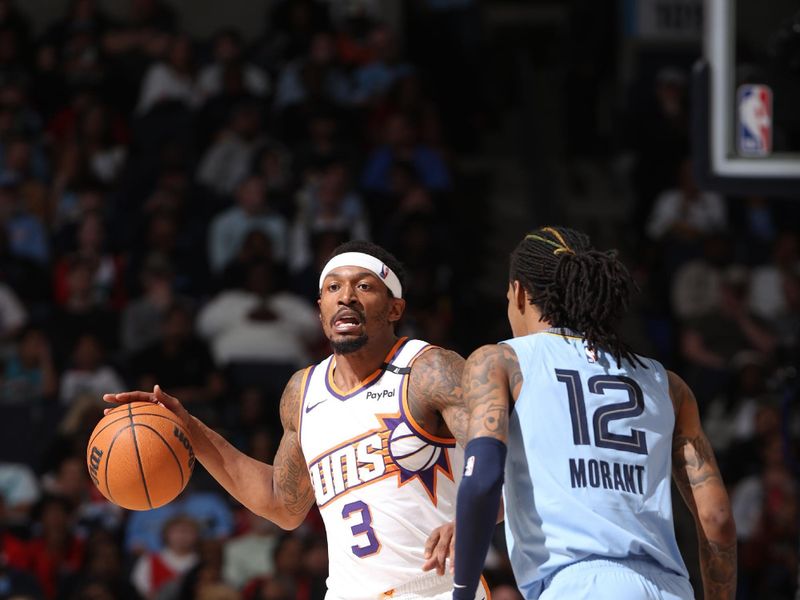 MEMPHIS, TN - FEBRUARY 25: Bradley Beal #3 of the Phoenix Suns handles the ball during the game against the Memphis Grizzlies on February 25, 2025 at FedExForum in Memphis, Tennessee. NOTE TO USER: User expressly acknowledges and agrees that, by downloading and or using this photograph, User is consenting to the terms and conditions of the Getty Images License Agreement. Mandatory Copyright Notice: Copyright 2025 NBAE (Photo by Joe Murphy/NBAE via Getty Images)