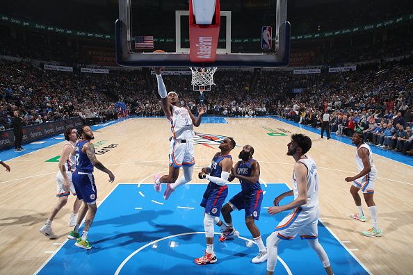 OKLAHOMA CITY, OK - DECEMBER 21: Shai Gilgeous-Alexander #2 of the Oklahoma City Thunder shoots the ball during the game against the LA Clippers on December 21, 2023 at Paycom Arena in Oklahoma City, Oklahoma. NOTE TO USER: User expressly acknowledges and agrees that, by downloading and or using this photograph, User is consenting to the terms and conditions of the Getty Images License Agreement. Mandatory Copyright Notice: Copyright 2023 NBAE (Photo by Zach Beeker/NBAE via Getty Images)