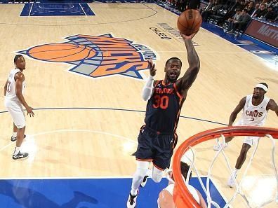 NEW YORK, NY - NOVEMBER 1: Julius Randle #30 of the New York Knicks shoots the ball during the game against the Cleveland Cavaliers on November 1, 2023 at Madison Square Garden in New York City, New York.  NOTE TO USER: User expressly acknowledges and agrees that, by downloading and or using this photograph, User is consenting to the terms and conditions of the Getty Images License Agreement. Mandatory Copyright Notice: Copyright 2023 NBAE  (Photo by Nathaniel S. Butler/NBAE via Getty Images)