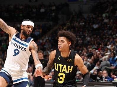 MINNEAPOLIS, MN - NOVEMBER 30: Keyonte George #3 of the Utah Jazz dribbles the ball during the game against the Minnesota Timberwolves on November 30, 2023 at Target Center in Minneapolis, Minnesota. NOTE TO USER: User expressly acknowledges and agrees that, by downloading and or using this Photograph, user is consenting to the terms and conditions of the Getty Images License Agreement. Mandatory Copyright Notice: Copyright 2023 NBAE (Photo by David Sherman/NBAE via Getty Images)