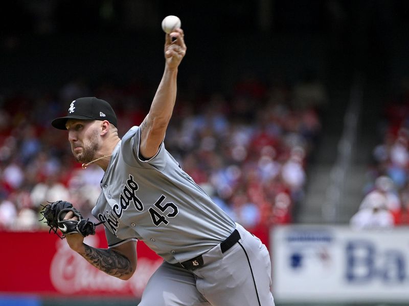 May 5, 2024; St. Louis, Missouri, USA;  Chicago White Sox starting pitcher Garrett Crochet (45) pitches against the St. Louis Cardinals during the first inning at Busch Stadium. Mandatory Credit: Jeff Curry-USA TODAY Sports