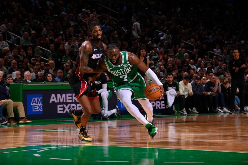 BOSTON, MA - APRIL 24: Jaylen Brown #7 of the Boston Celtics goes to the basket during the game against the Miami Heat during Round 1 Game 2 of the 2024 NBA Playoffs on April 24, 2024 at the TD Garden in Boston, Massachusetts. NOTE TO USER: User expressly acknowledges and agrees that, by downloading and or using this photograph, User is consenting to the terms and conditions of the Getty Images License Agreement. Mandatory Copyright Notice: Copyright 2024 NBAE  (Photo by Brian Babineau/NBAE via Getty Images)