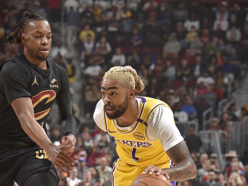 CLEVELAND, OH - OCTOBER 30: D'Angelo Russell #1 of the Los Angeles Lakers handles the ball during the game against the Cleveland Cavaliers on October 30, 2024 at Rocket Mortgage FieldHouse in Cleveland, Ohio. NOTE TO USER: User expressly acknowledges and agrees that, by downloading and/or using this Photograph, user is consenting to the terms and conditions of the Getty Images License Agreement. Mandatory Copyright Notice: Copyright 2024 NBAE (Photo by David Liam Kyle/NBAE via Getty Images)